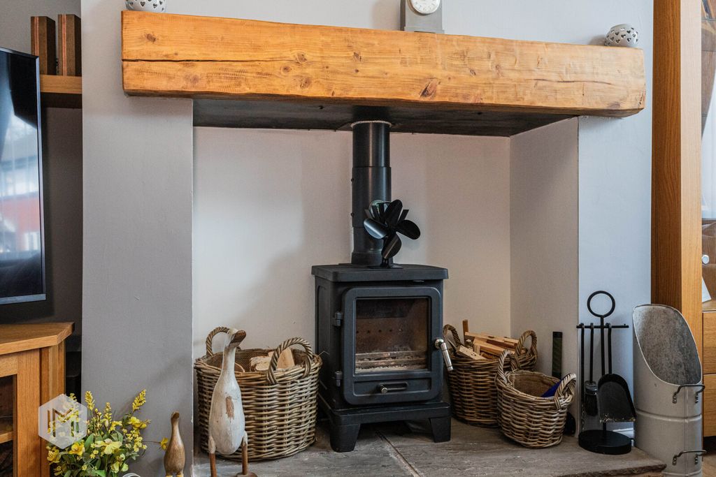 Property photo 3 of 22 Picture No. 02