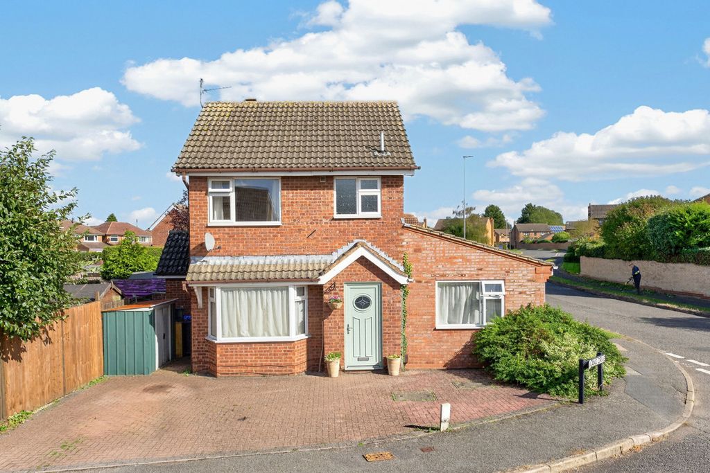 Property photo 1 of 36