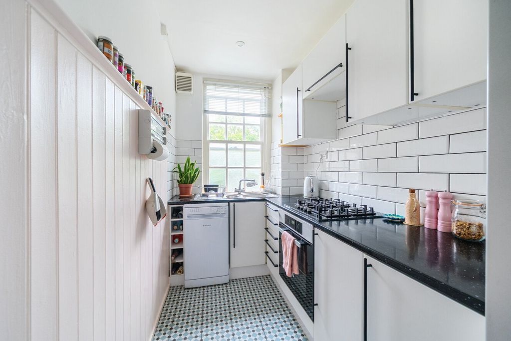 Property photo 2 of 11 Picture No. 04