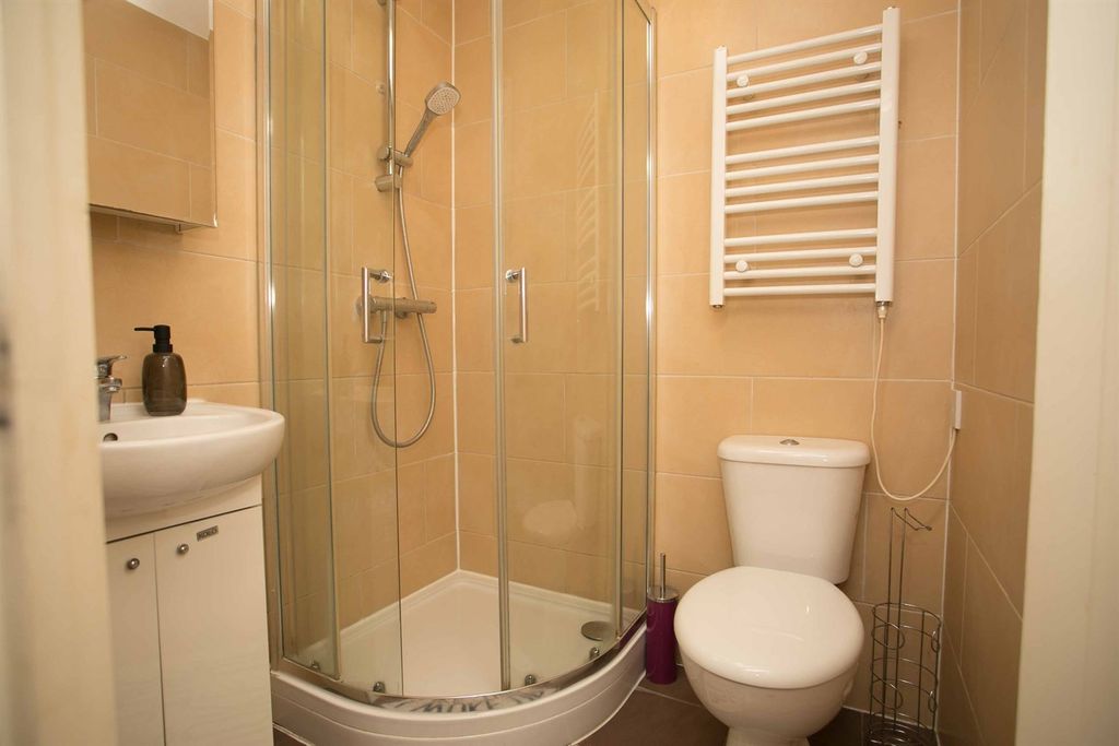 Property photo 3 of 3