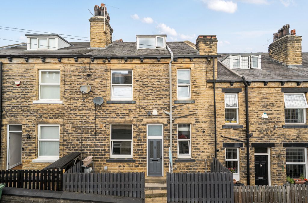 Property photo 1 of 18 1481471-1-6A3267F...