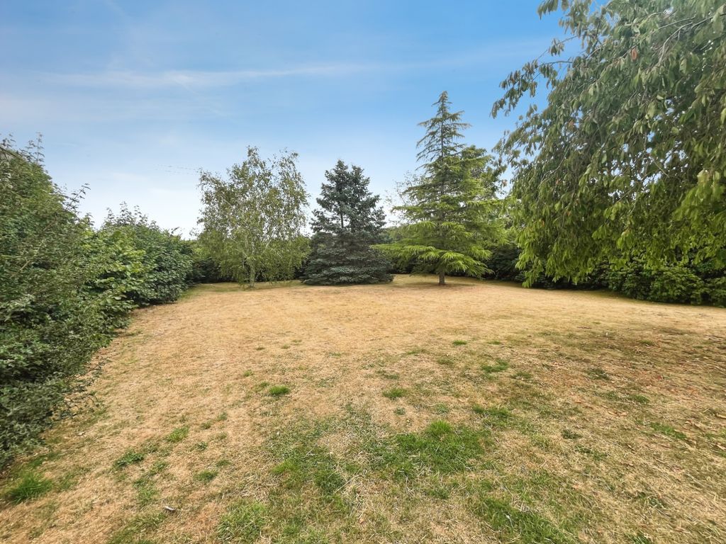 Property photo 3 of 8 Pbox-Img.Jpg