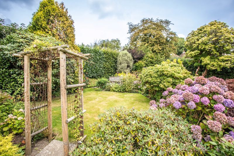 Property photo 3 of 17 Photo 7