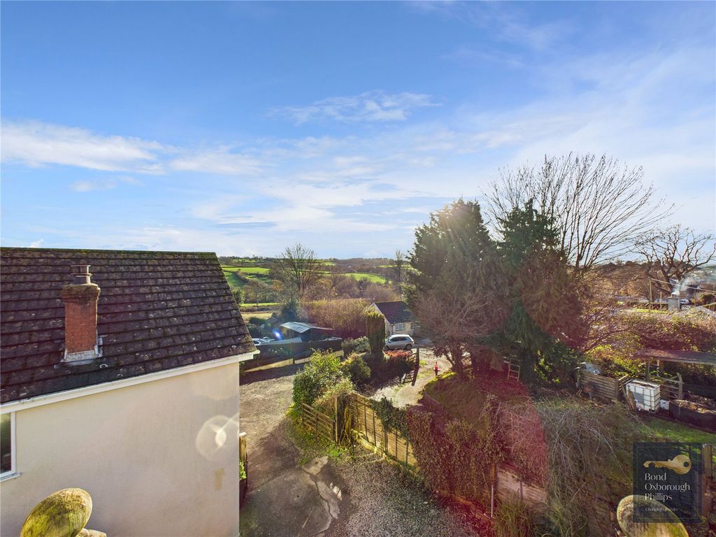 Property photo 2 of 28 Picture No. 84