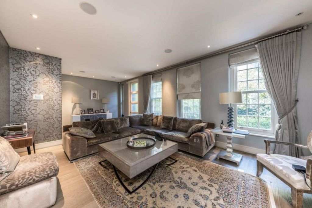 Property photo 2 of 7