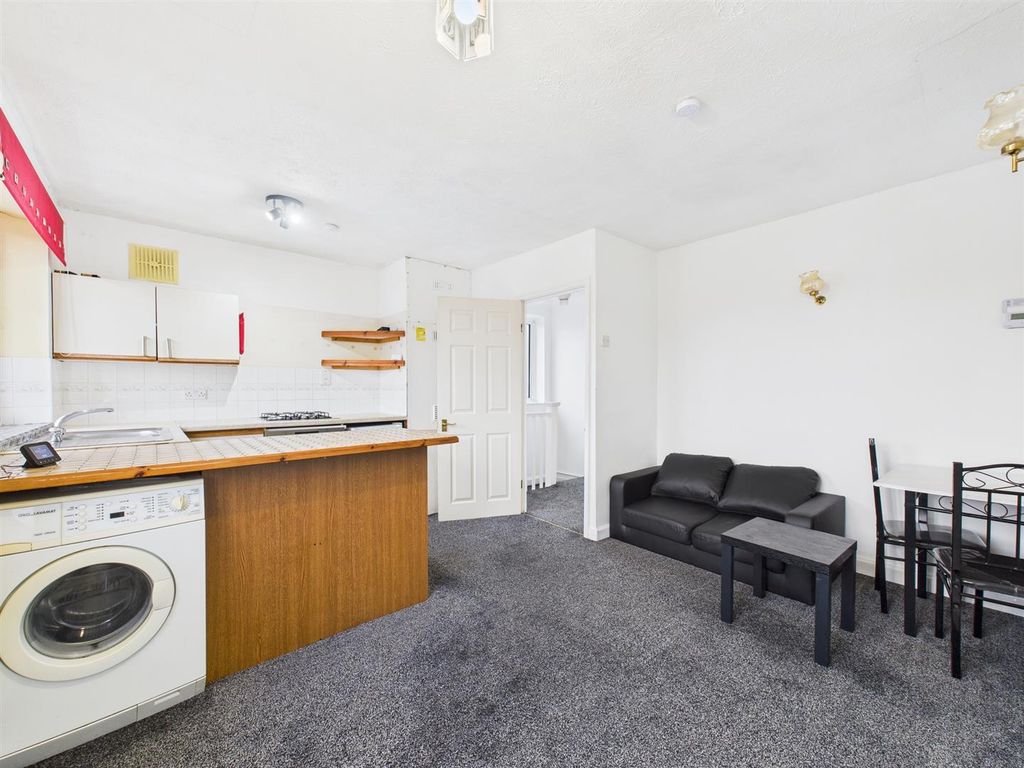 Property photo 3 of 7 Cam02435G0-Pr0138-Still002.Jpg