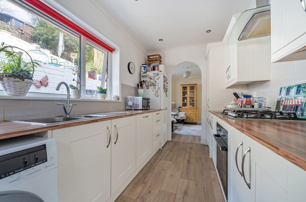 Property photo 3 of 22 3 - Kitchen