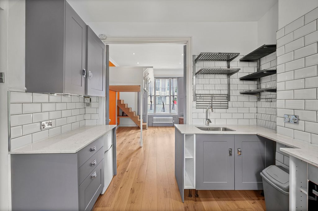 Property photo 3 of 11 Picture No. 08