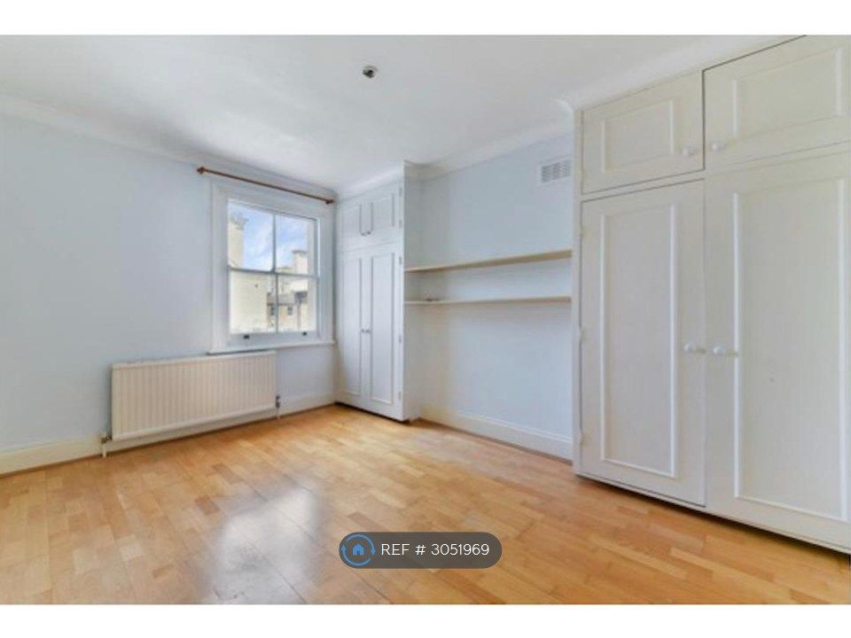 Property photo 3 of 6 Bedroom 1