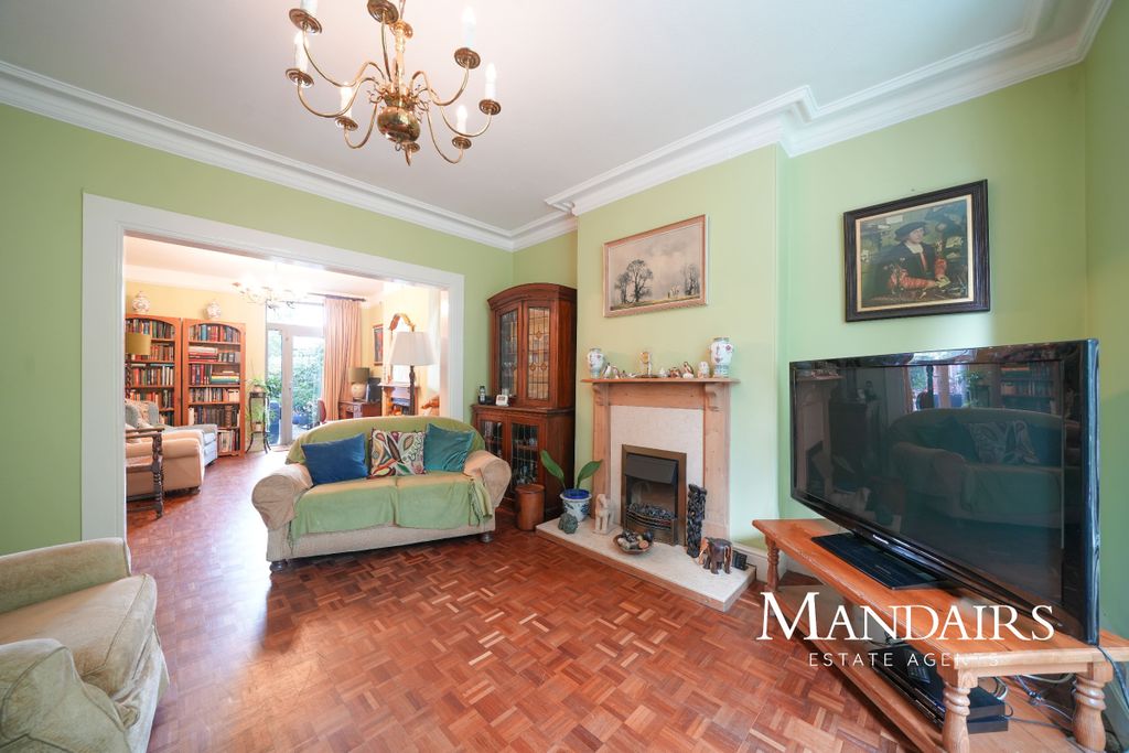 Property photo 2 of 42