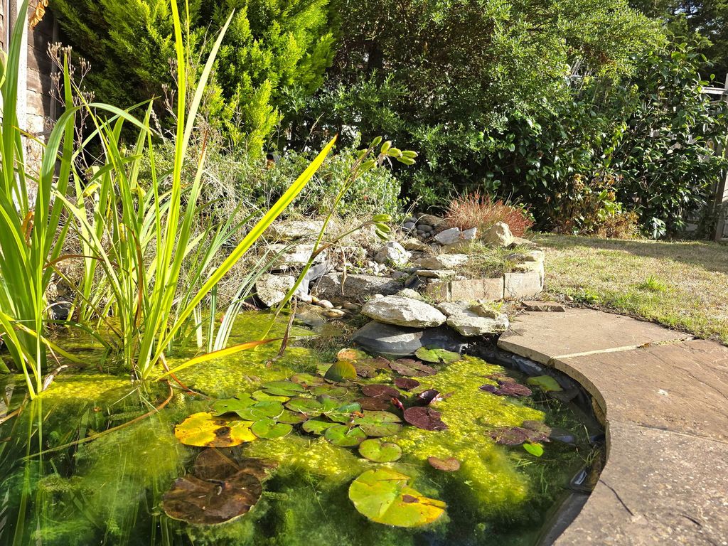 Property photo 2 of 23