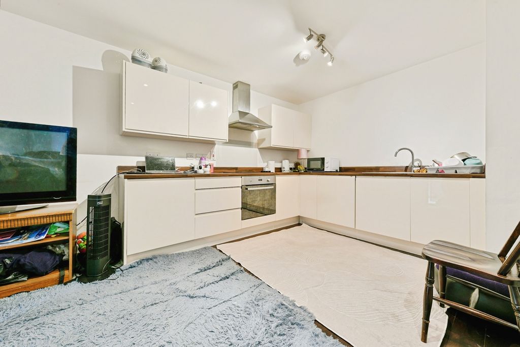 Property photo 2 of 21 Pbox-Img.Jpg