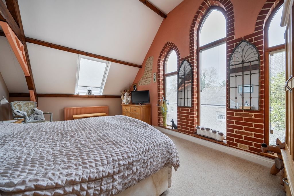 Property photo 3 of 26 Bedroom