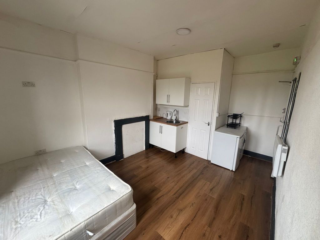 Property photo 2 of 3