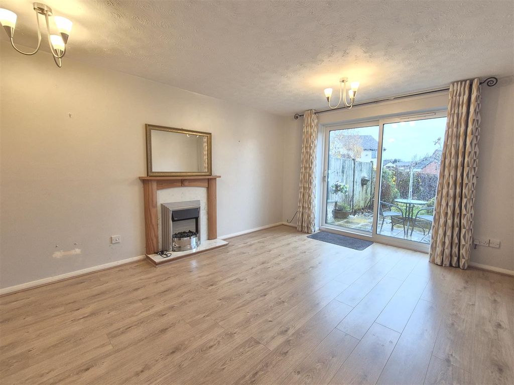 Property photo 2 of 14 Lounge/Diner