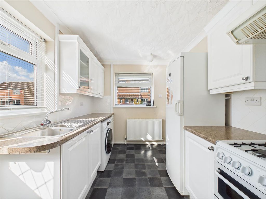 Property photo 3 of 9 Cam03303G0-Pr0224-Still008.Jpg