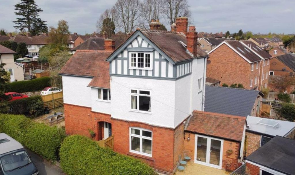 Property photo 1 of 6 Front