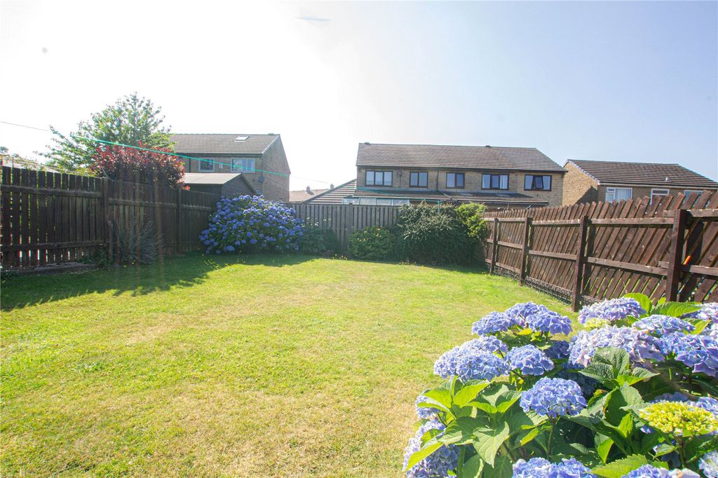 Property photo 2 of 26 Garden