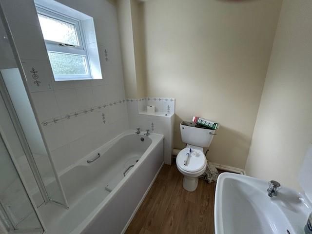 Property photo 3 of 6 Bathroom.Jpg