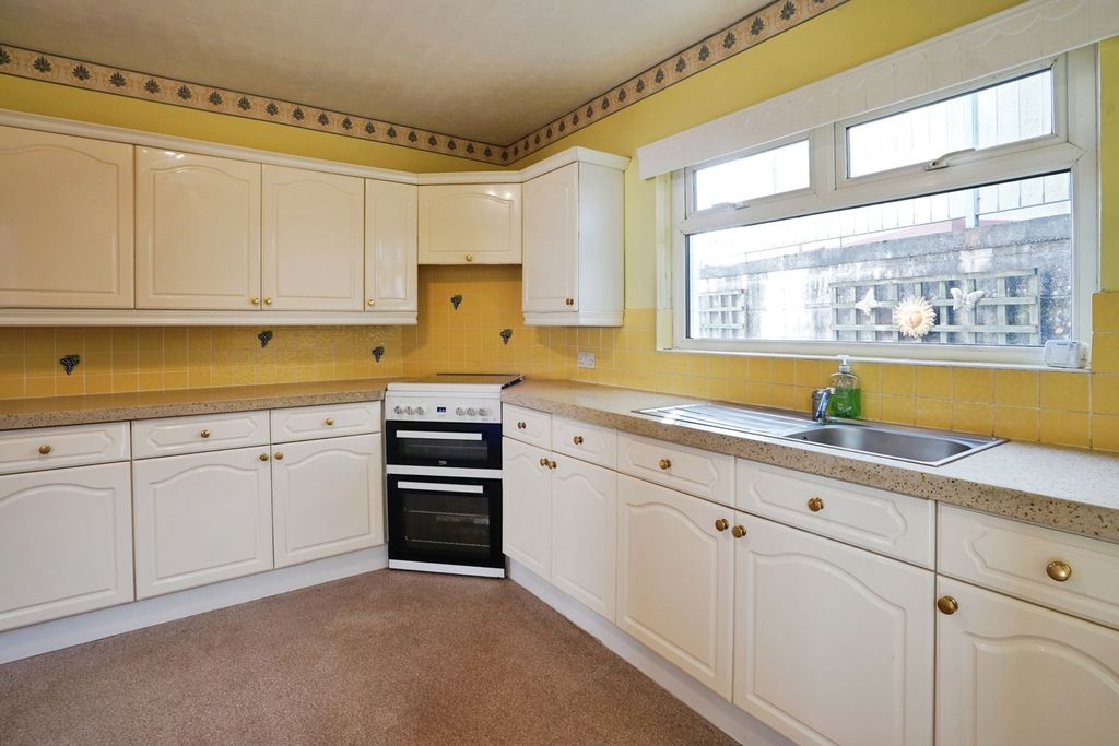 Property photo 3 of 34 Pbox-Img.Jpg