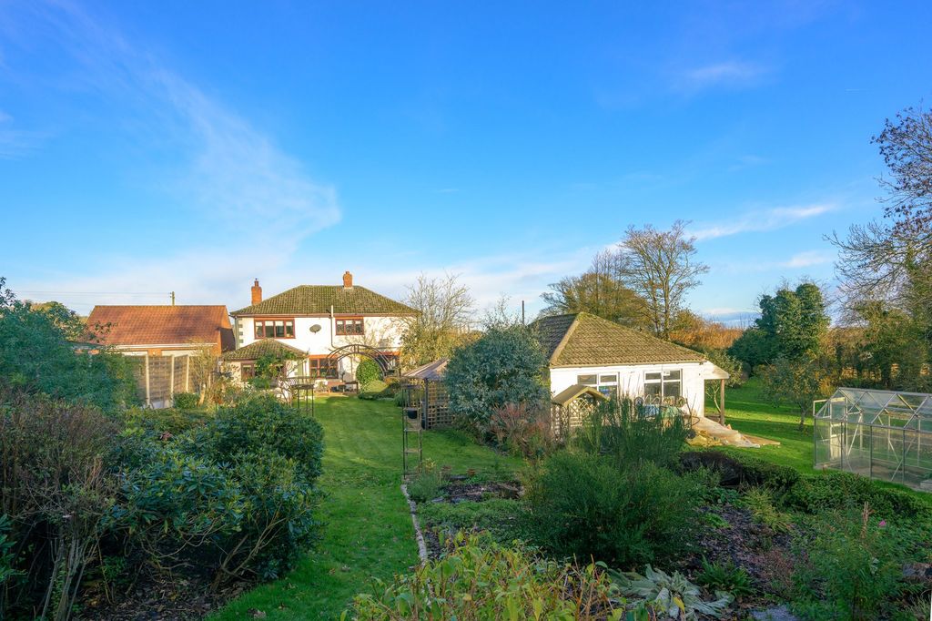 Property photo 1 of 38