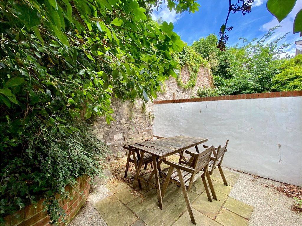 Property photo 3 of 16 Picture No. 21