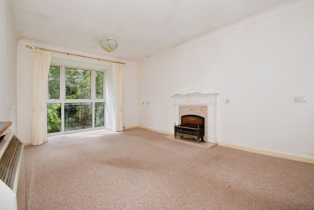 Property photo 2 of 15 Living Room