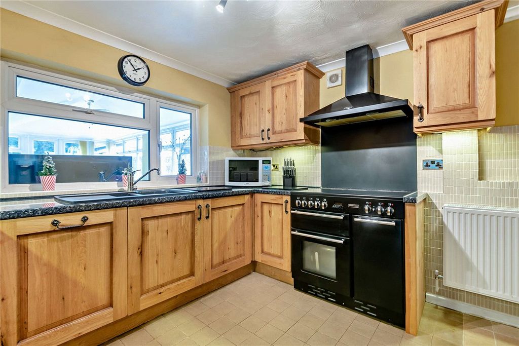 Property photo 3 of 15 Picture No. 12