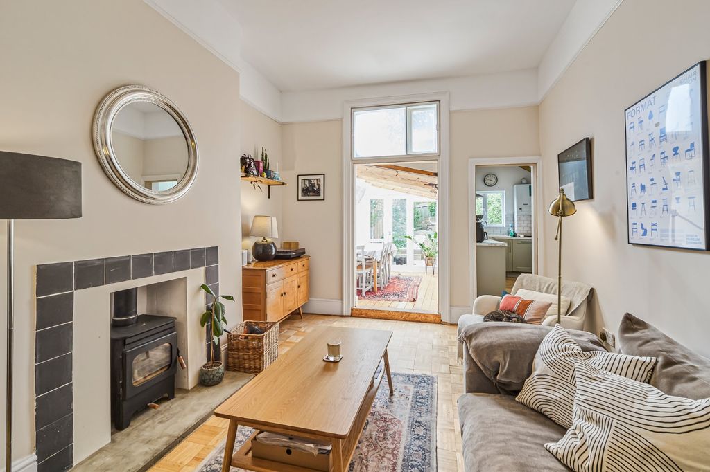 Property photo 1 of 17 Picture No. 27