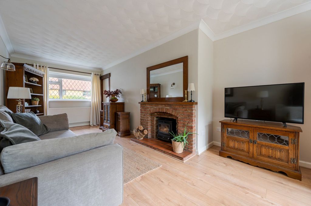 Property photo 3 of 23