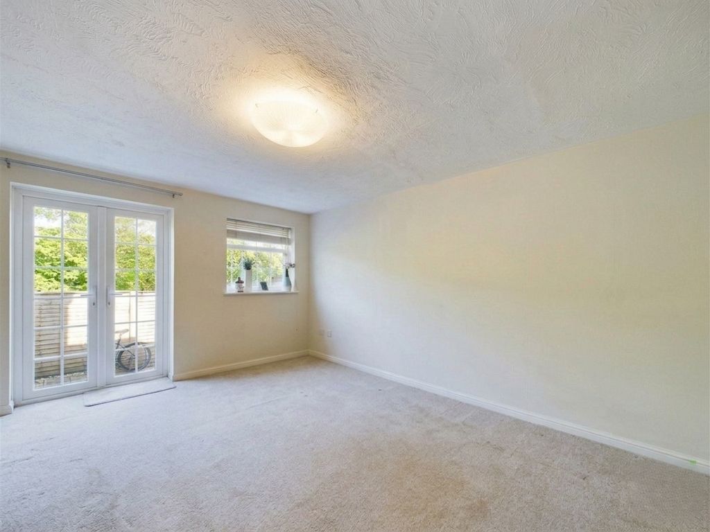 Property photo 2 of 6 Picture No. 10