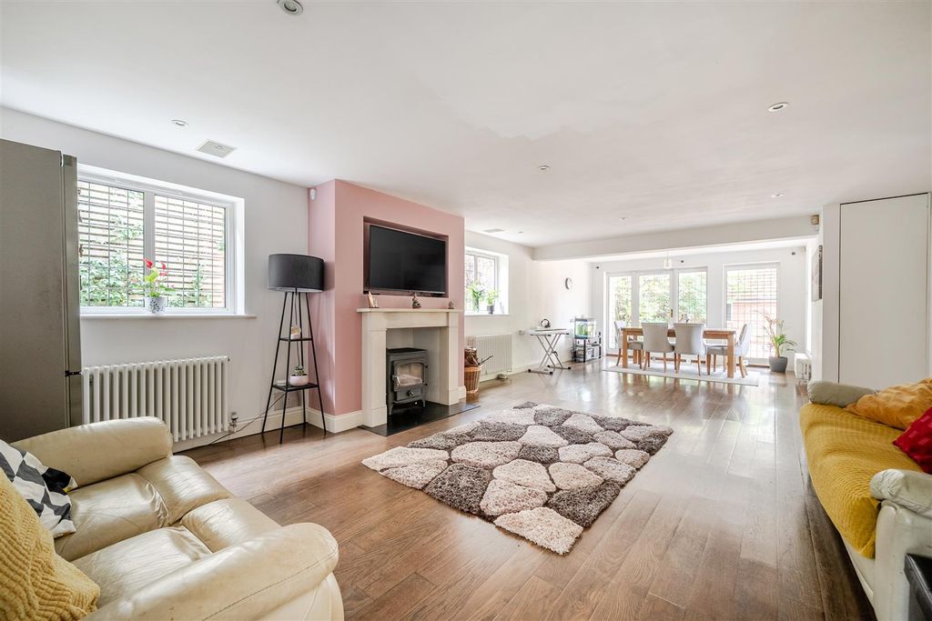 Property photo 3 of 25 1406133-14-6989d3A8A7B5B.Jpg