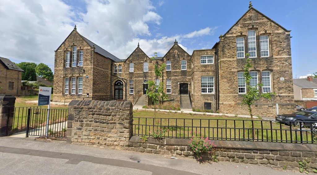 Property photo 2 of 16