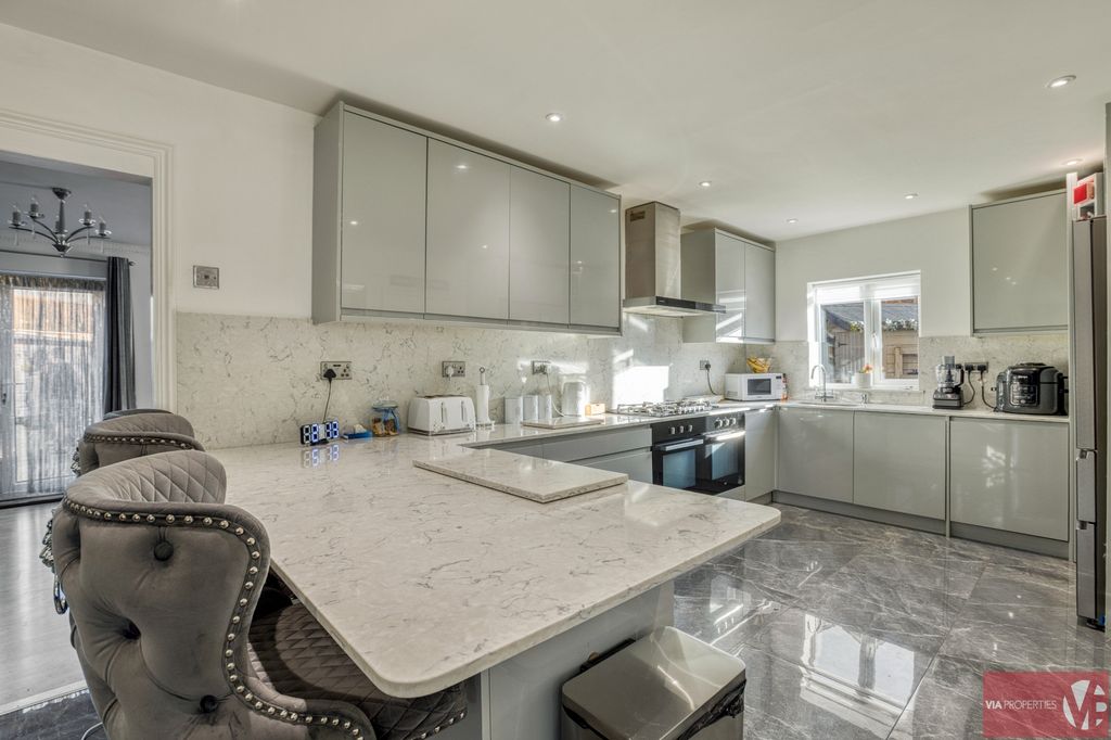 Property photo 2 of 23 Photo 2