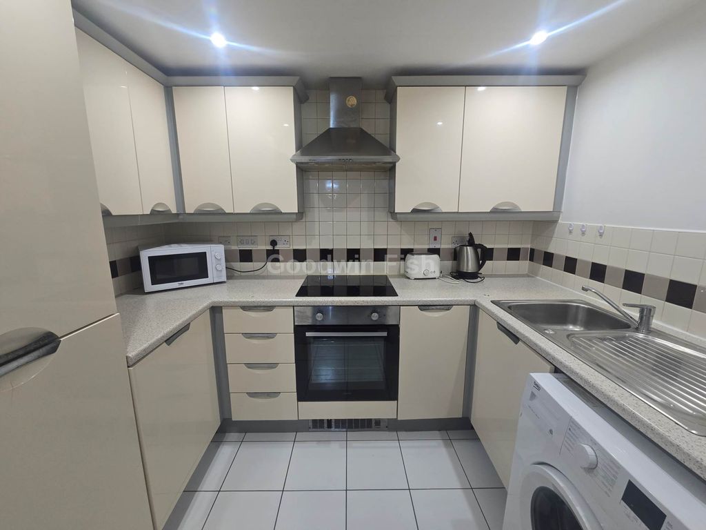 Property photo 2 of 9