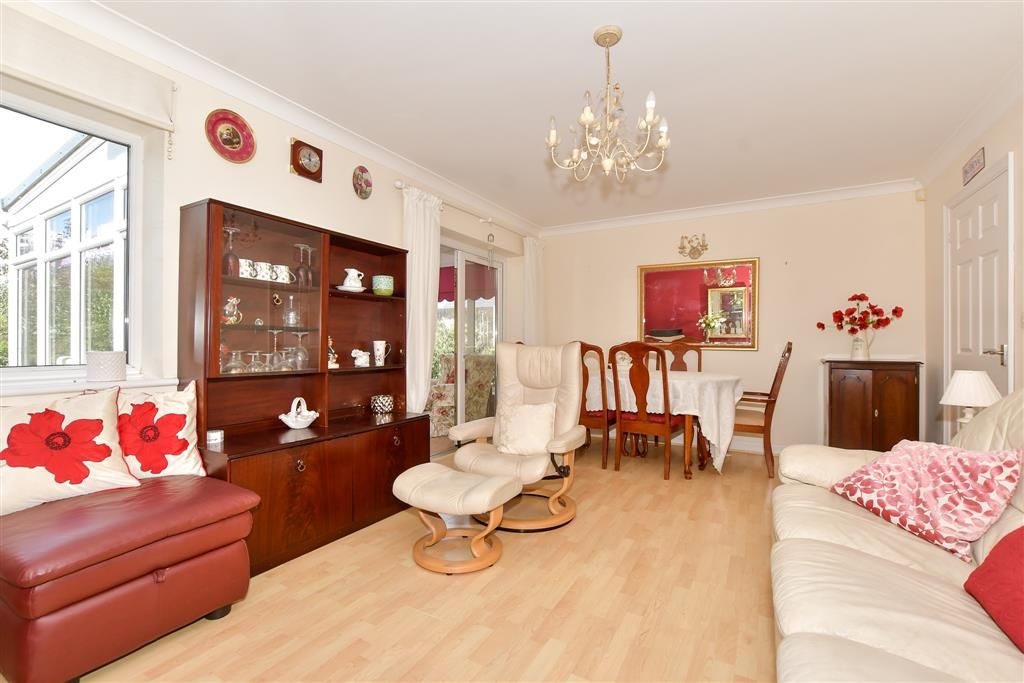 Property photo 3 of 11 Lounge/Diner