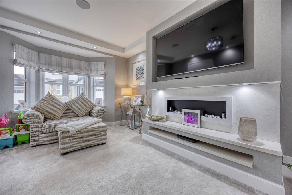 Property photo 3 of 32 52_Cornmill_Rd_Woodilee_Village_009.Jpeg