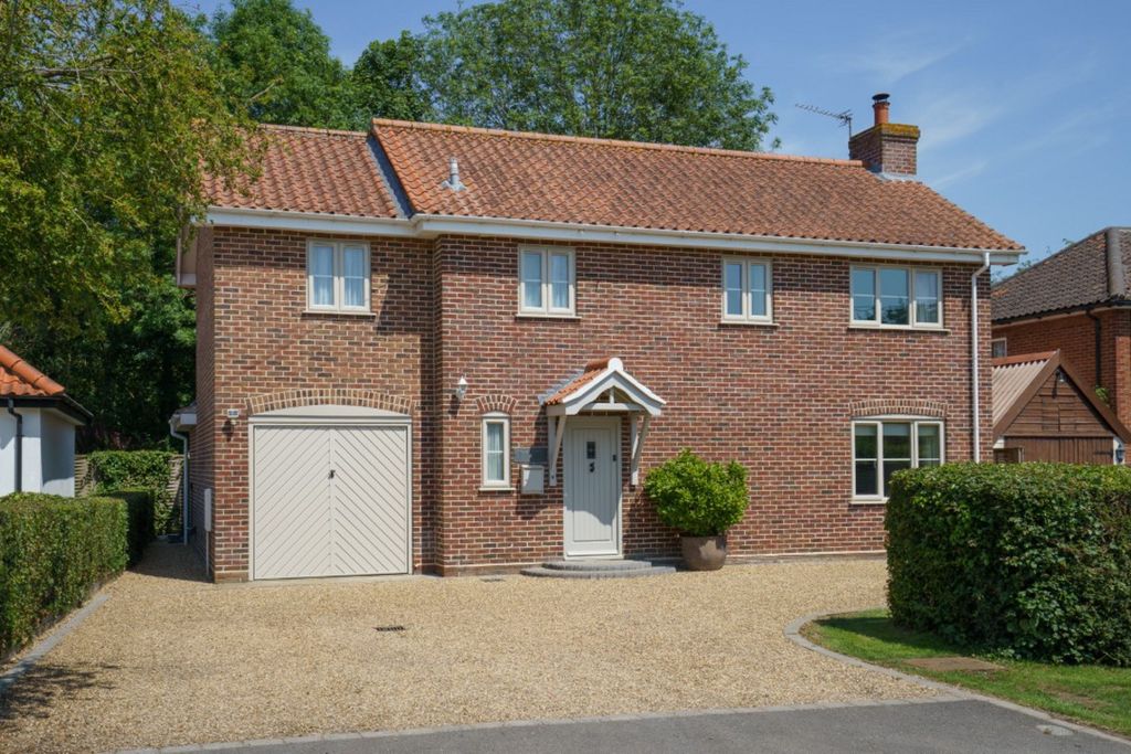 Property photo 1 of 24