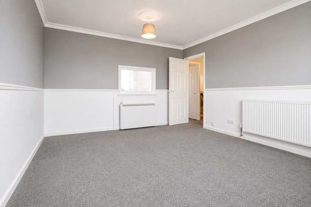 Property photo 3 of 10 88c74470-E32d-4Dba-Abab-Eb61E9B31d91.Png