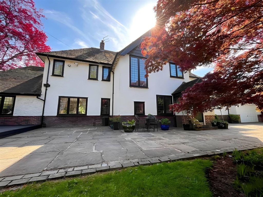 Property photo 1 of 29