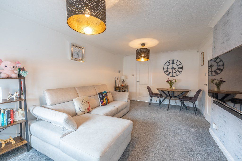Property photo 2 of 19 Gallery