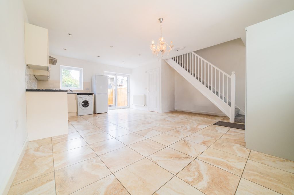 Property photo 1 of 12 Call 02920 454555 To Secure Your Viewing_3