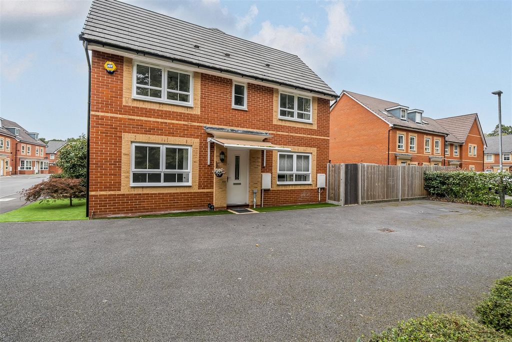 Property photo 1 of 18 1370038-3-68F2866Db5810.Jpg