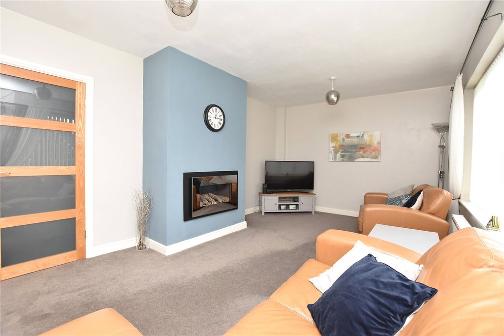 Property photo 2 of 16 Picture No. 31