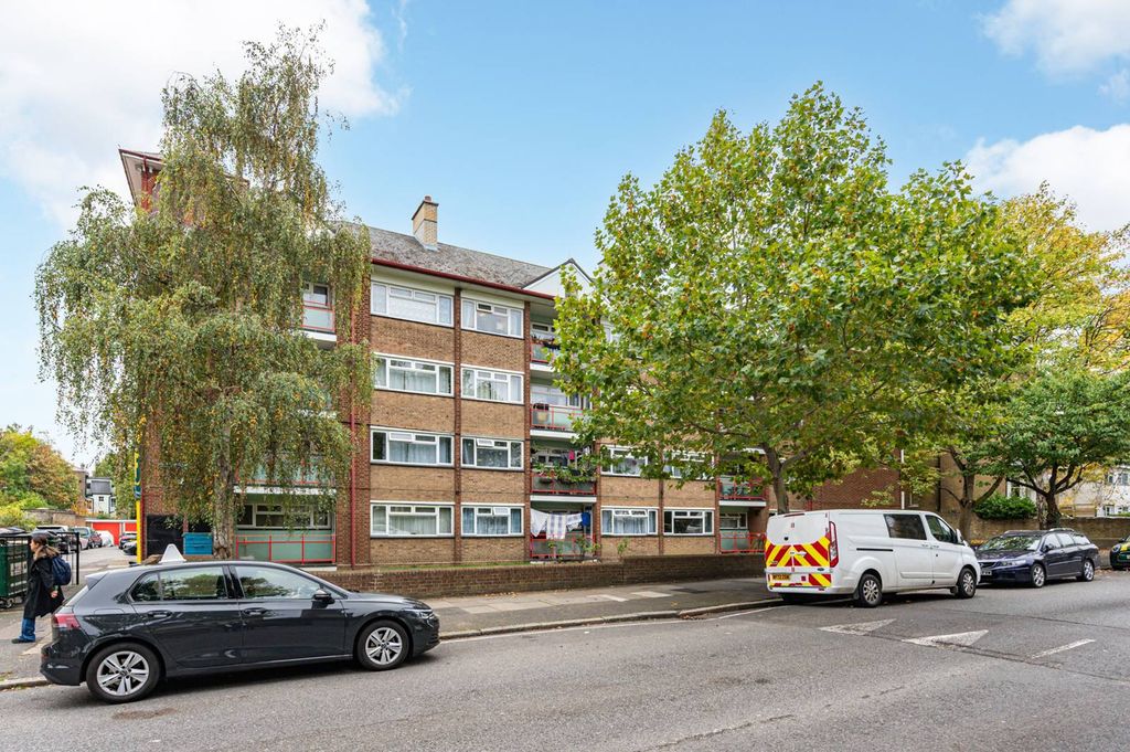 Property photo 3 of 11