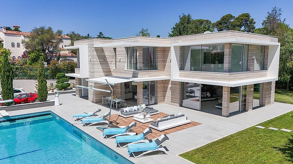 Property photo 3 of 43