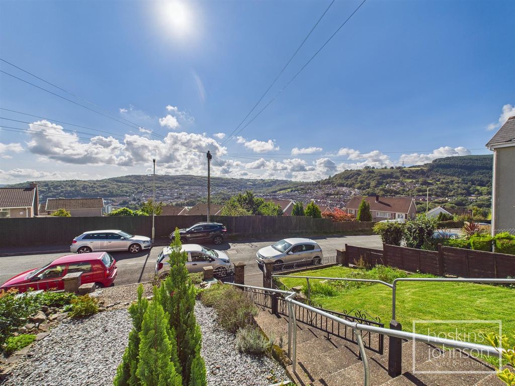 Property photo 2 of 24