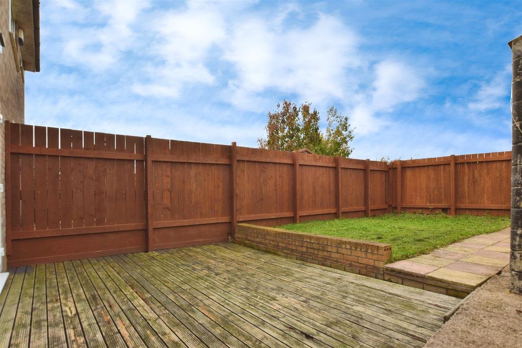 Property photo 3 of 18 1024Fa3F-Garden.Jpg