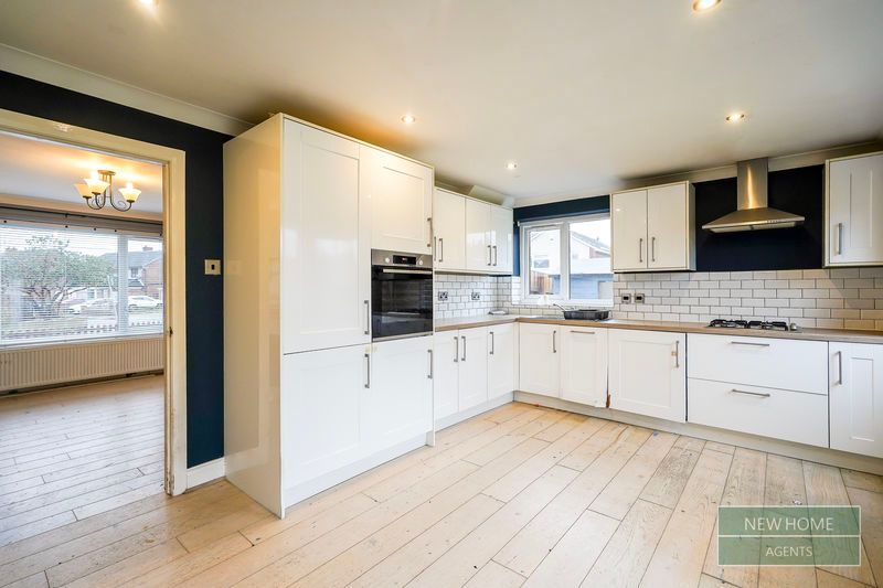 Property photo 3 of 21 Photo 11