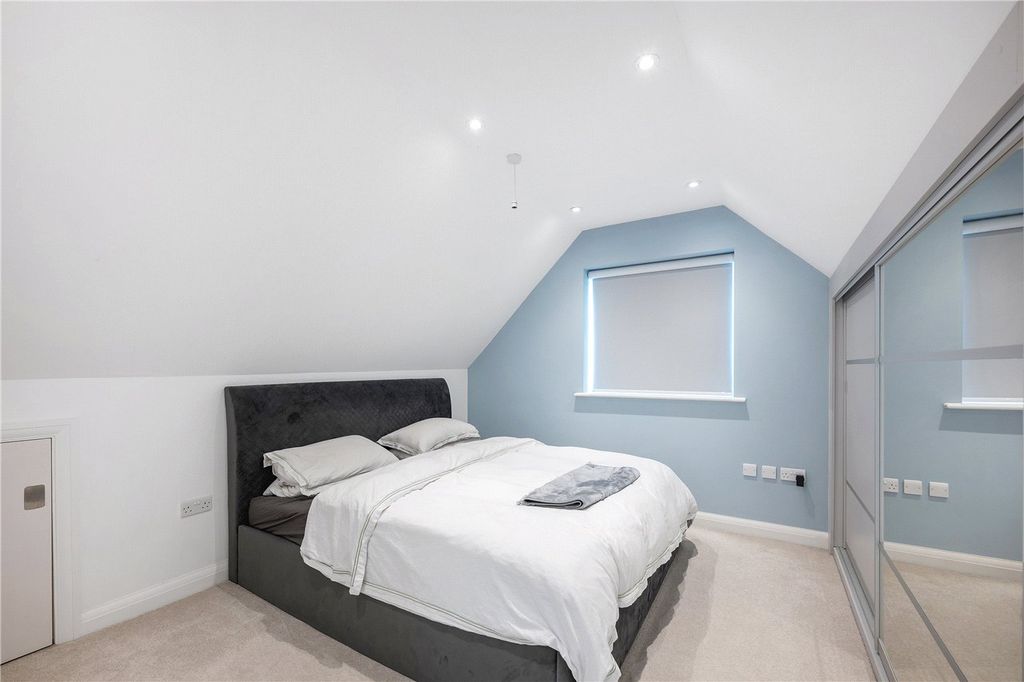 Additional image 5 of 2 bed flat for saleThe Avenue, Beckenham BR3